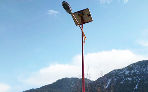 如何选择高质量的清水太阳能路灯材料：全方位指南