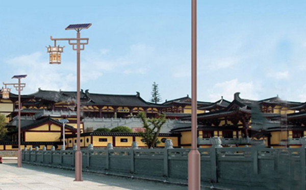 抗风型清水太阳能路灯：保障稳定照明不受风害